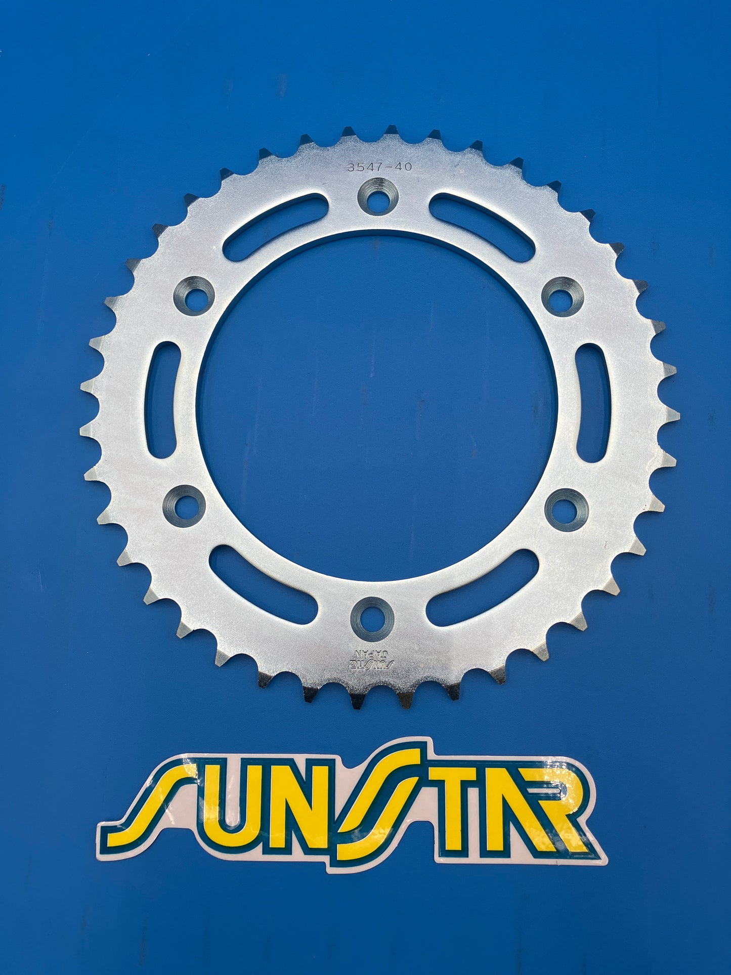 RTX-1 and RTX-2 40 tooth rear sprocket. 2-354740