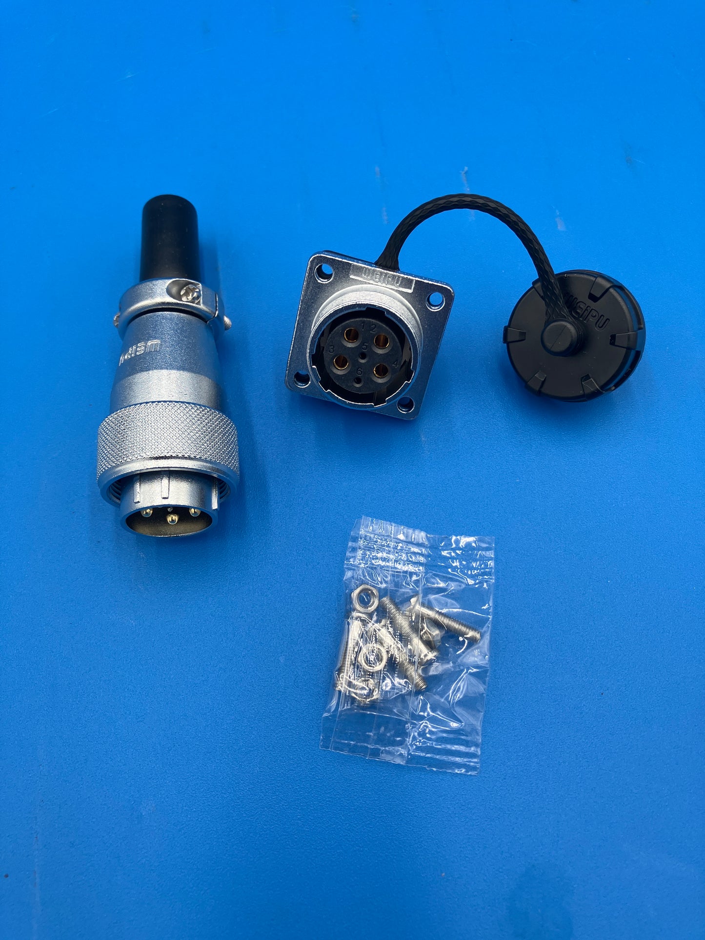RTX-1 Old Style Charger Plugs