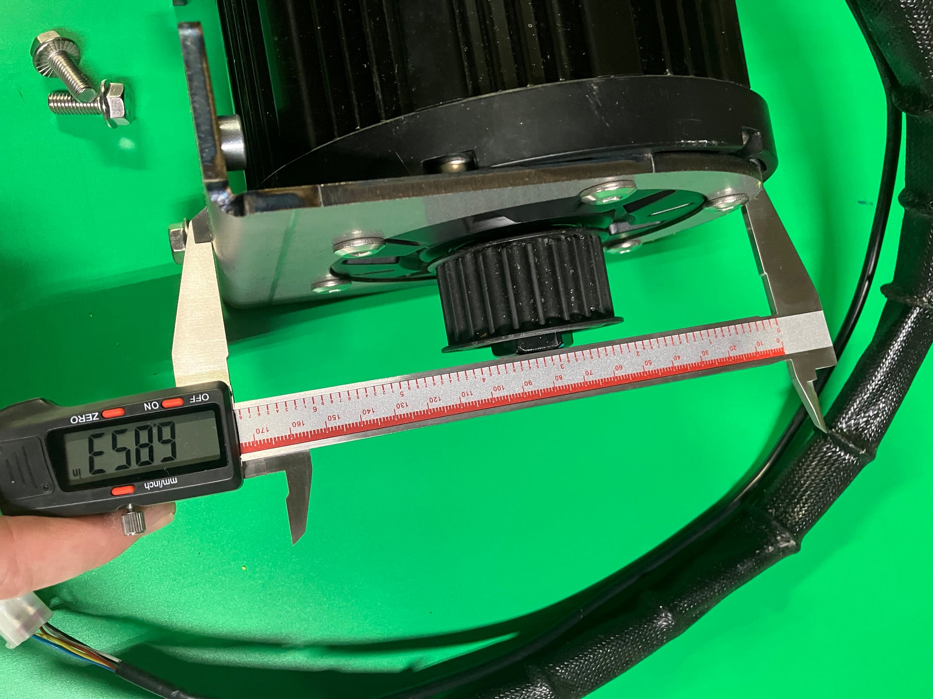 QS138 90h V1 motor with mounts – Revolt Powersports